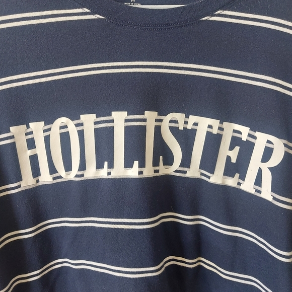 Hollister Navy and White Logo Stripe Cropped Long Sleeve Knit Top Size Medium - Picture 2 of 5